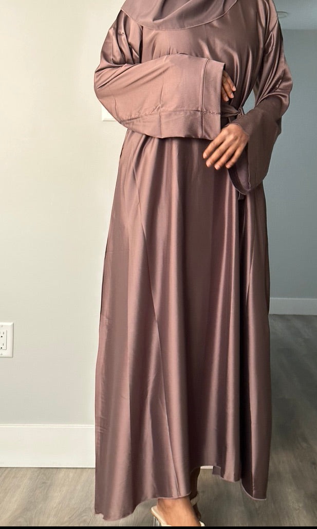 BROWN CLOSED SATIN ABAYA